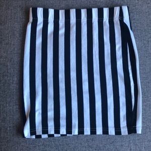 Forever21 Beetlejuice Striped Mini Skirt- XS